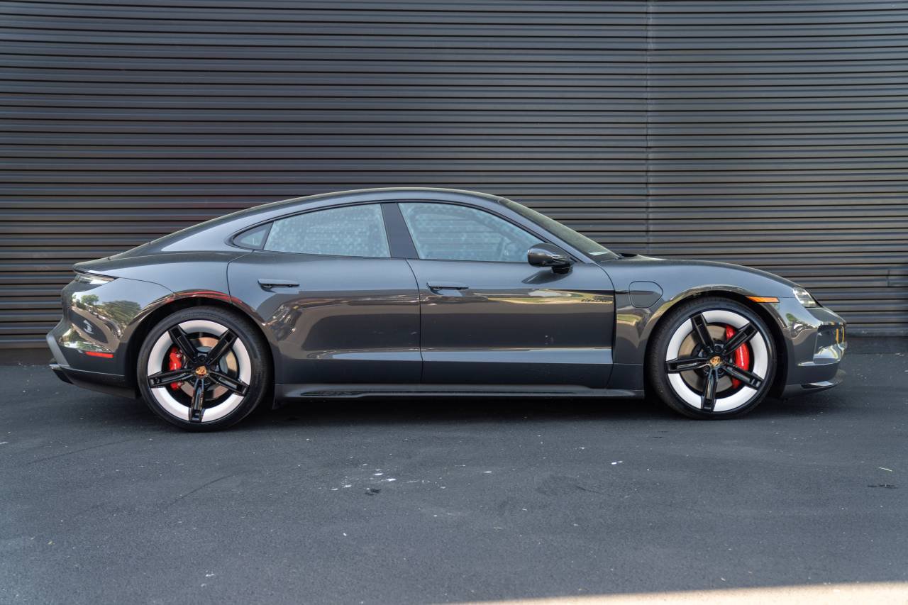 New 2026 Porsche Taycan GTS AWD/4WD image 10