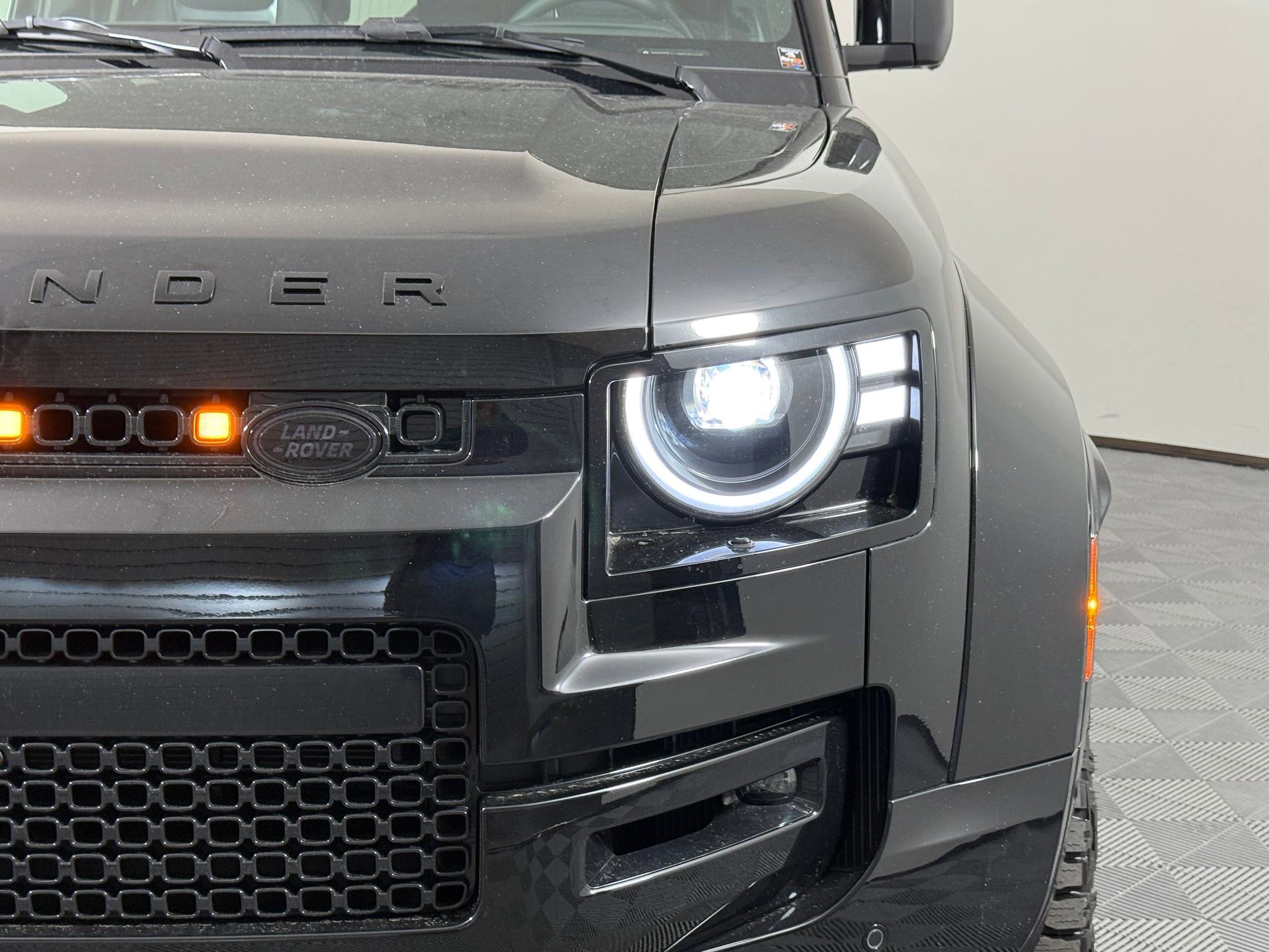 New 2026 Land Rover Defender 110 OCTA AWD/4WD image 12