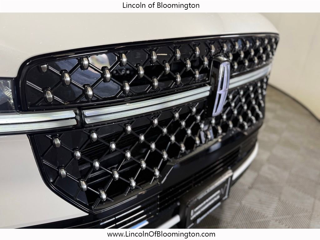 New 2025 Lincoln Navigator L Black Label image 13