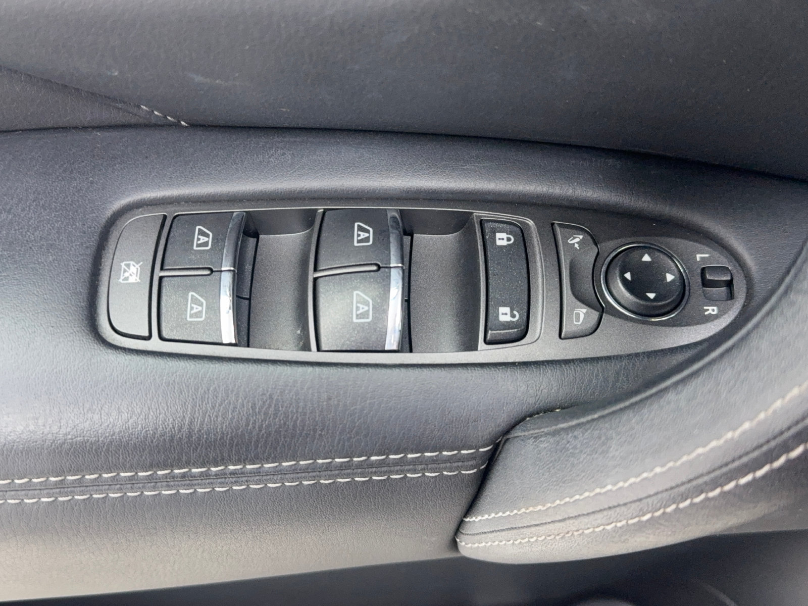 Used 2019 INFINITI QX80 Luxe w/ Proassist Package RWD image 24