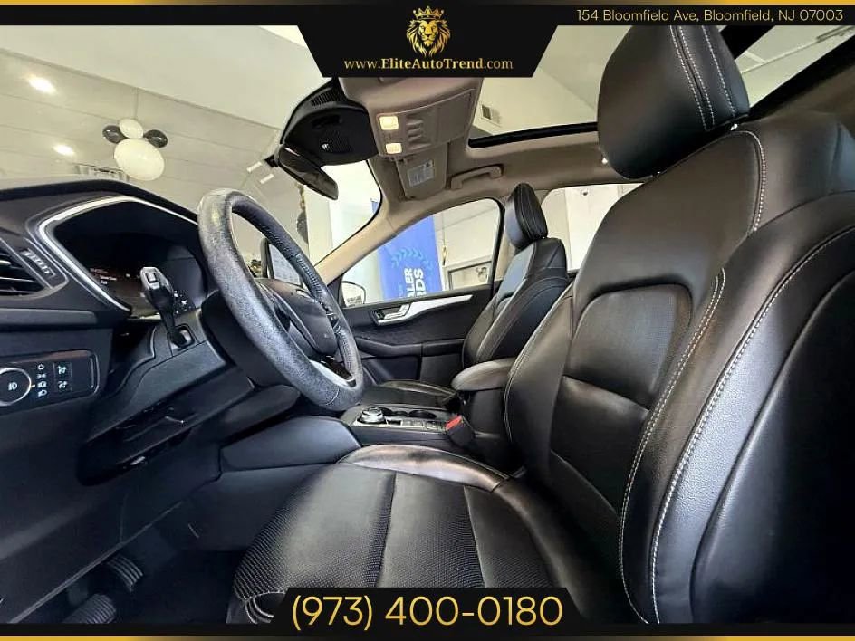 Used 2020 Ford Escape SEL image 8