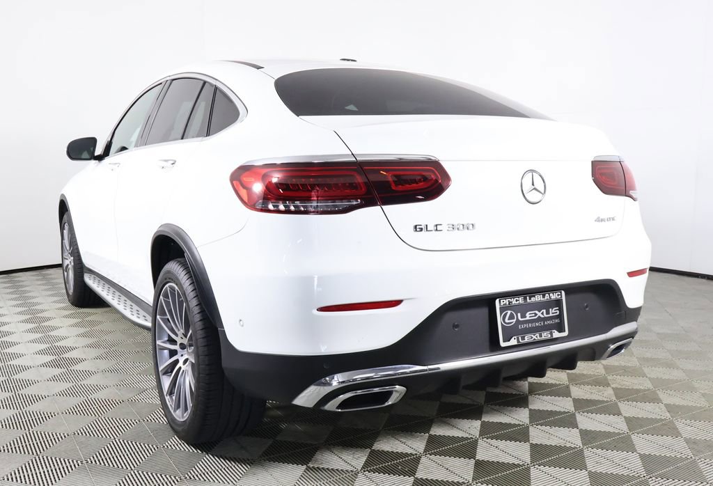 Used 2023 Mercedes-Benz GLC 300 4MATIC Coupe image 4