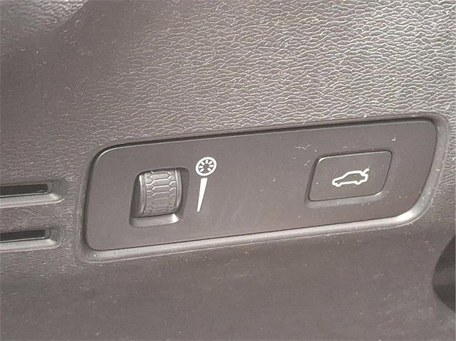 Certified 2022 Volvo C40 P8 Recharge Ultimate image 22