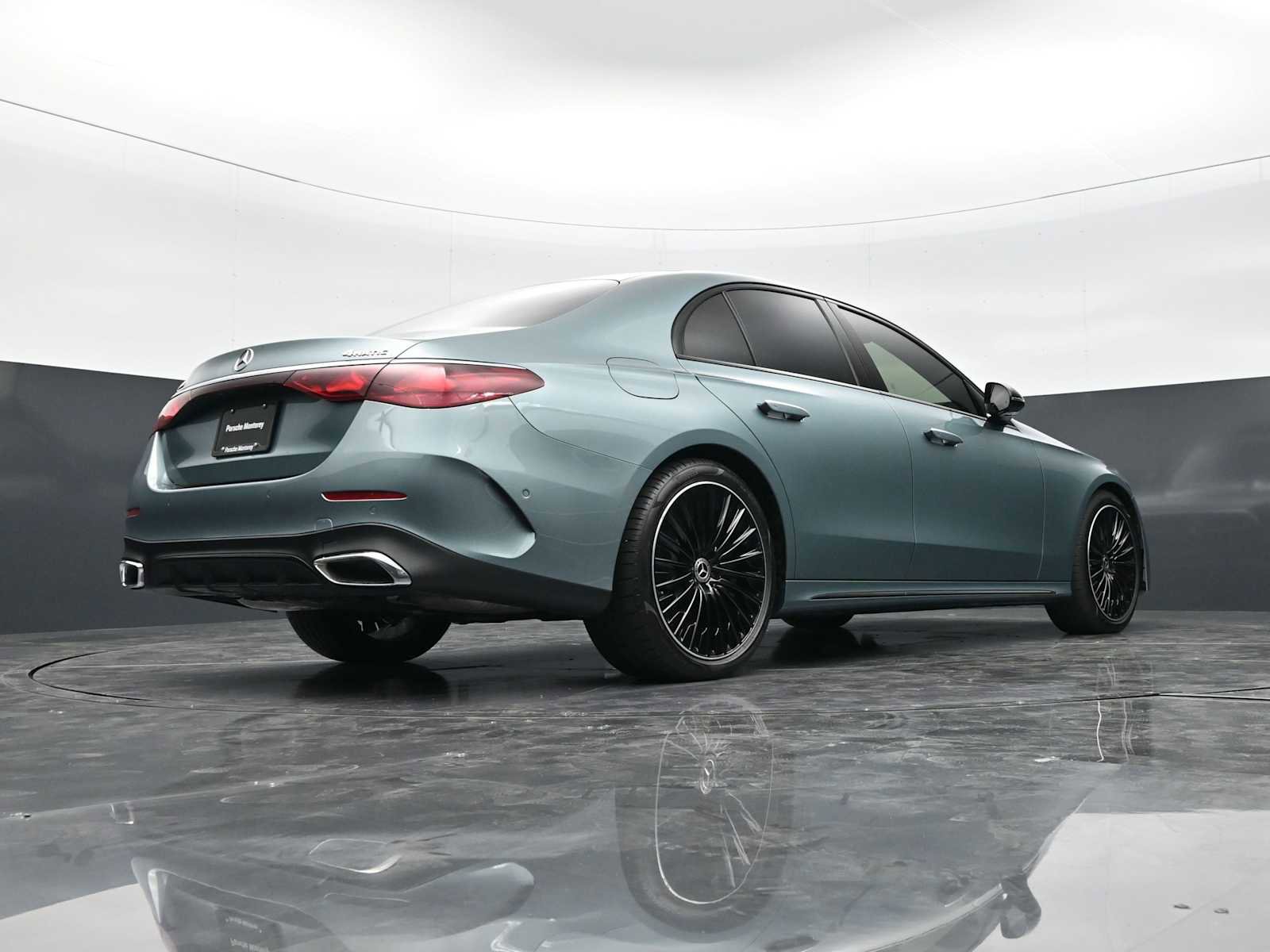 Used 2025 Mercedes-Benz E 450 4MATIC Sedan image 44