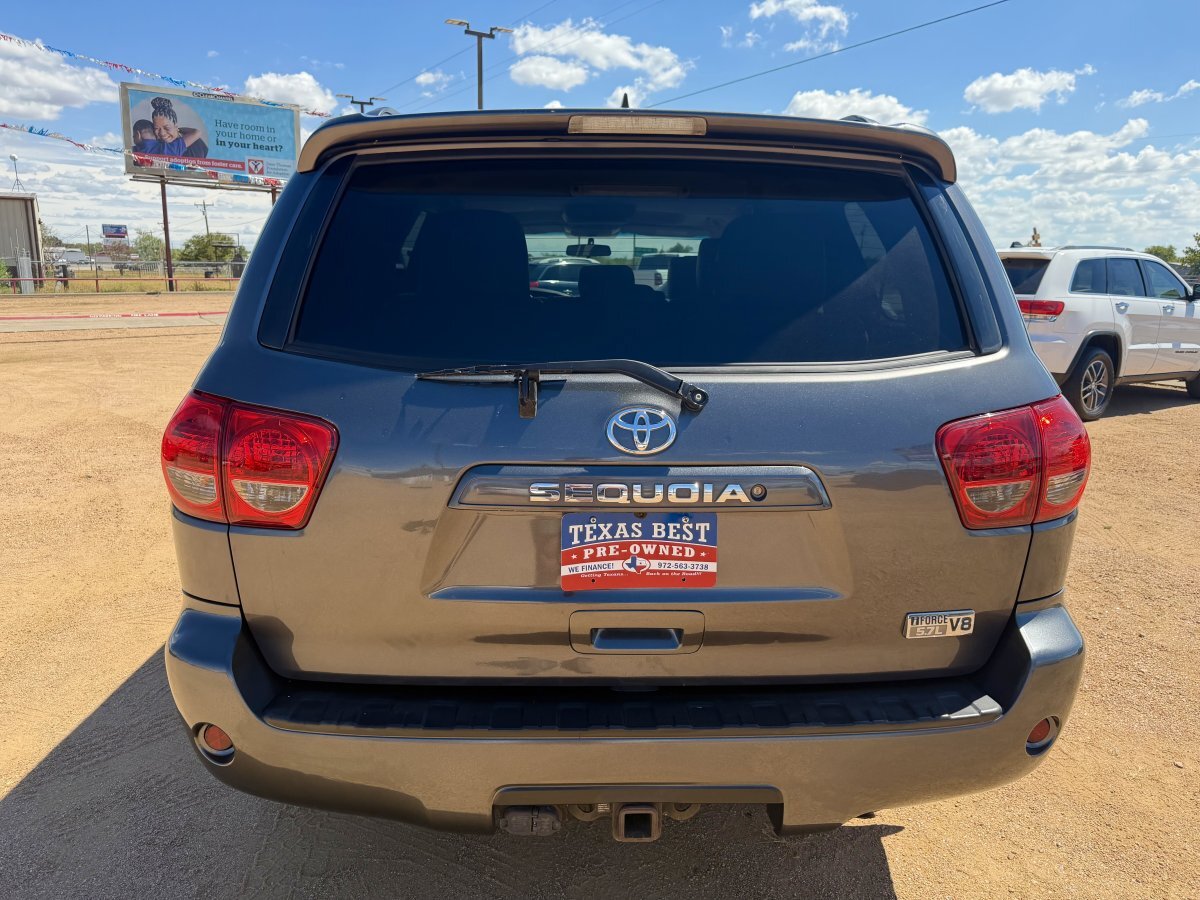 Used 2013 Toyota Sequoia SR5 RWD image 4