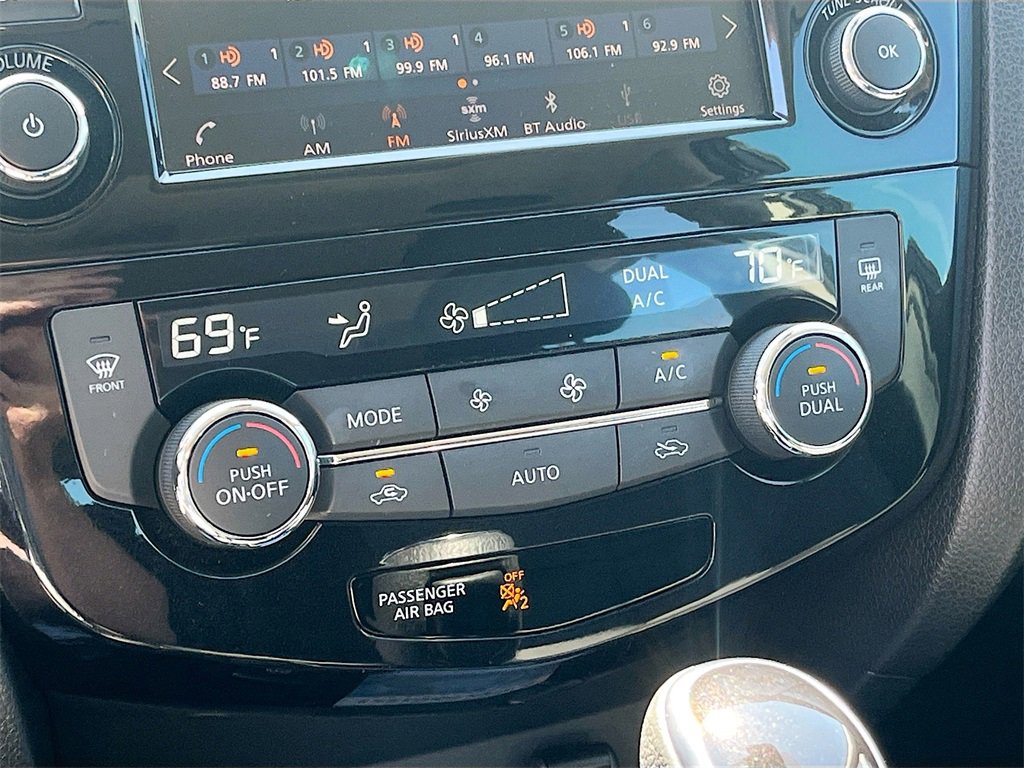 Used 2022 Nissan Rogue Sport SL w/ Premium Package image 15