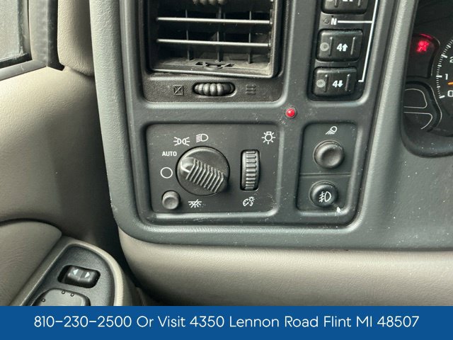 Used 2006 Chevrolet Avalanche Z71 w/ Sun And Sound Package AWD/4WD image 19