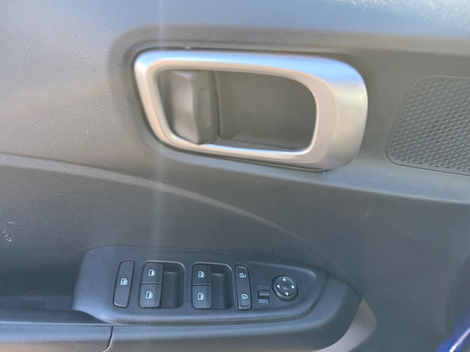 New 2025 Hyundai Venue SEL image 18