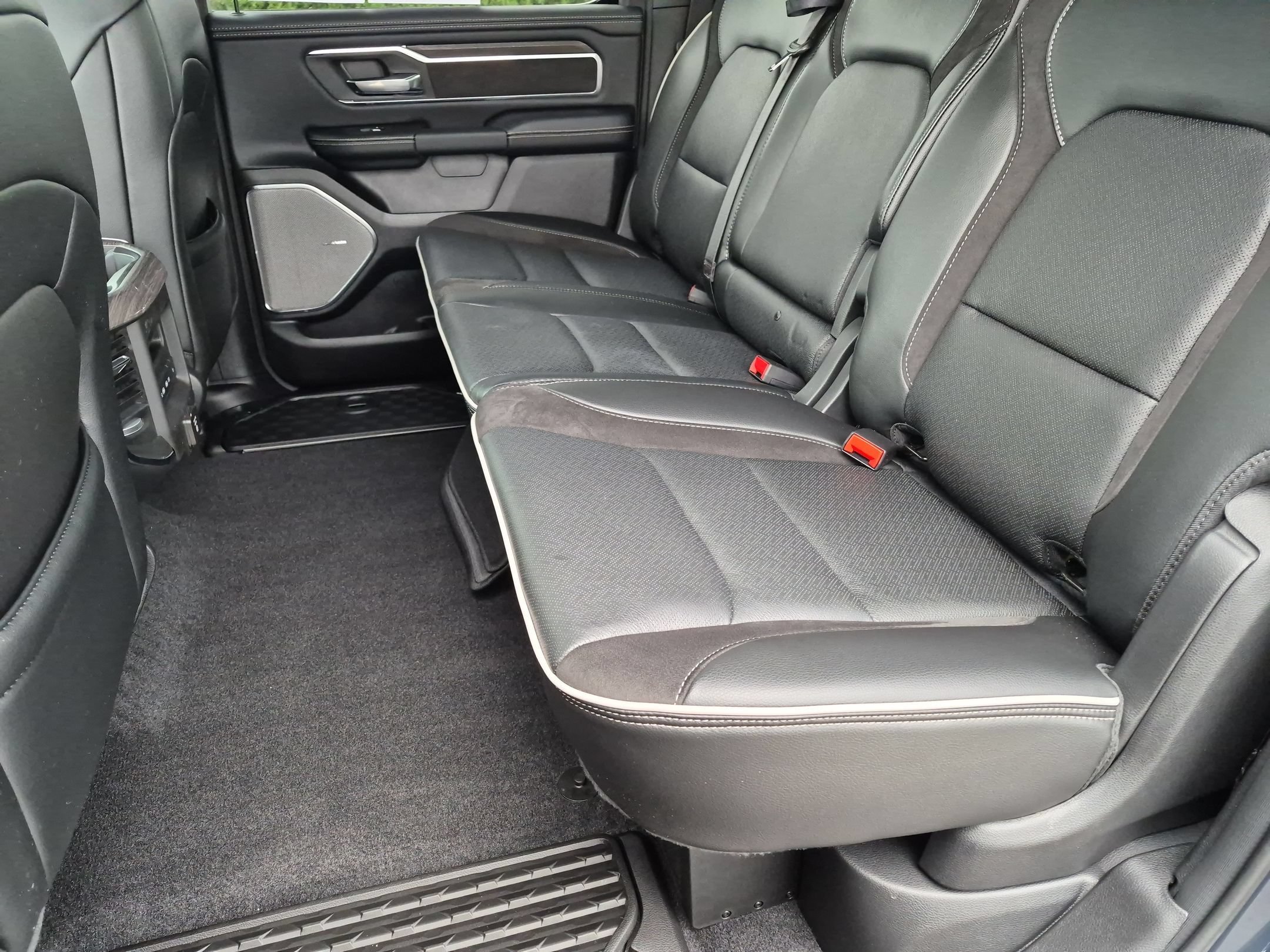 Used 2026 RAM 1500 Laramie AWD/4WD image 25