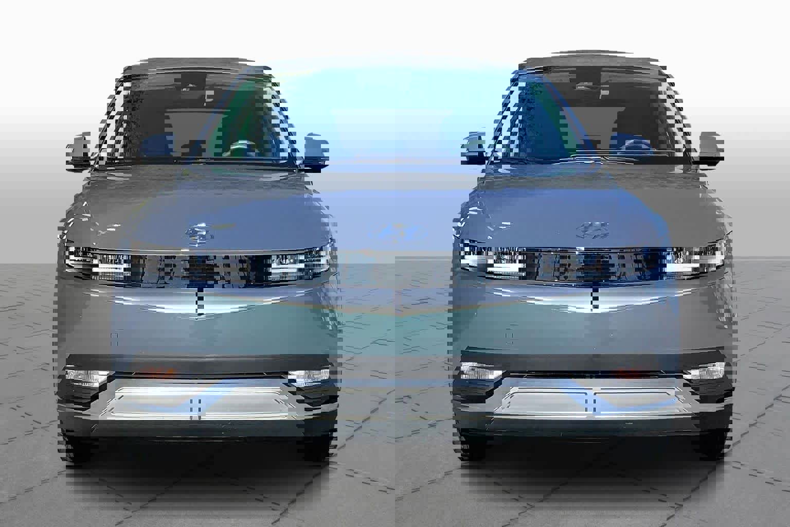 Used 2023 Hyundai Ioniq 5 SE image 3