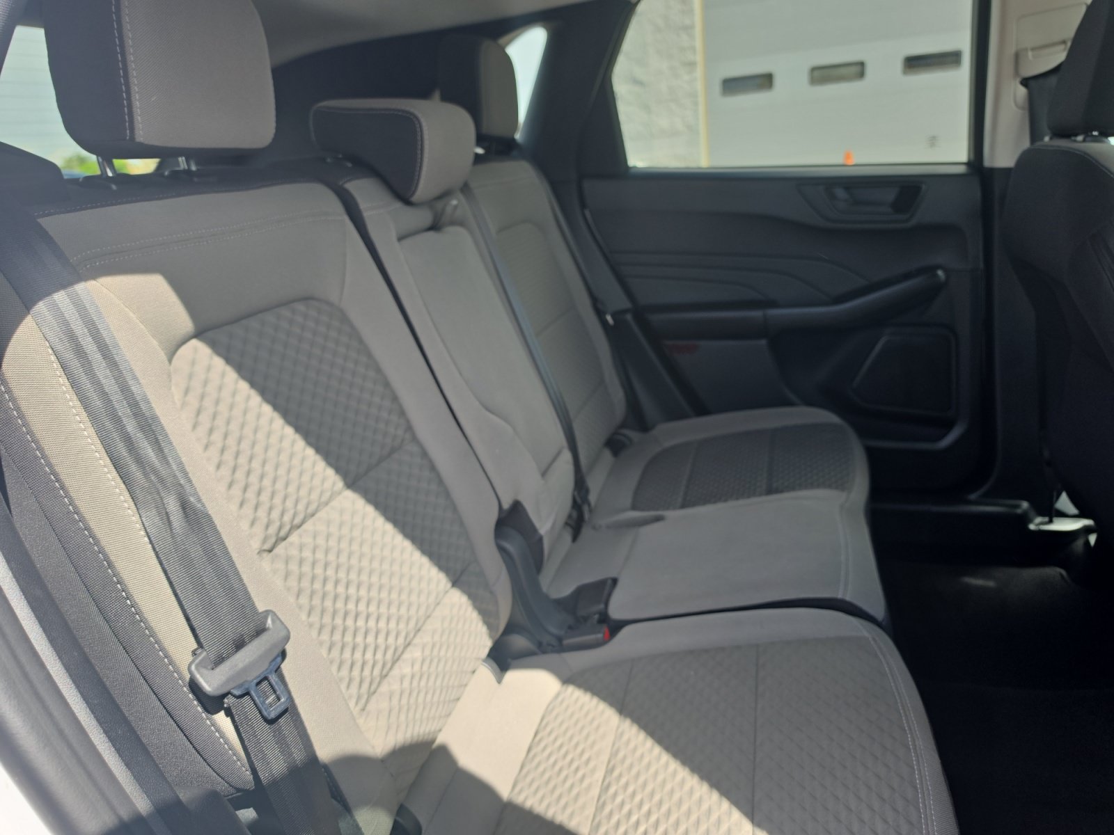 Used 2022 Ford Escape SE w/ SE Sport Appearance Package FWD image 27