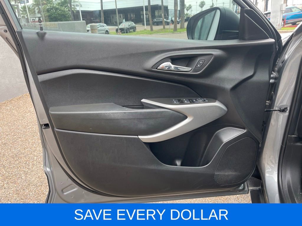 Used 2024 Chevrolet Trax LS FWD image 13