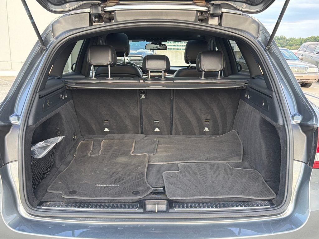 Used 2017 Mercedes-Benz GLC 300 4MATIC image 6
