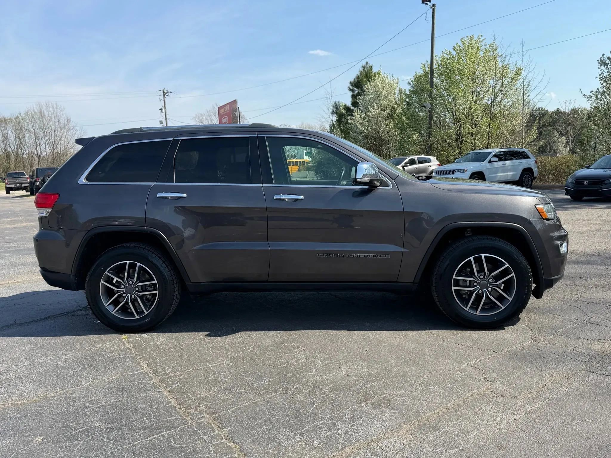 Used 2019 Jeep Grand Cherokee Limited image 6