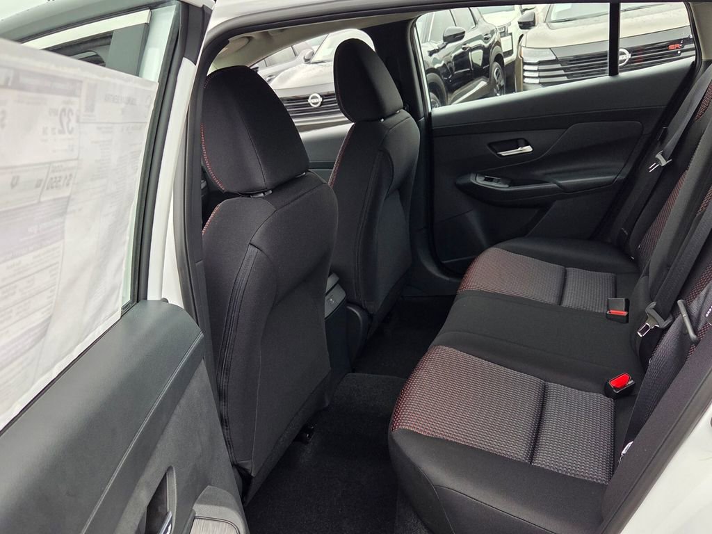 New 2026 Nissan Sentra SR w/ Floor Mat Package image 5