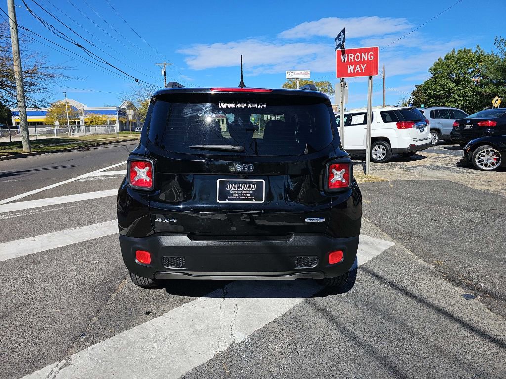 Used 2017 Jeep Renegade Latitude image 7