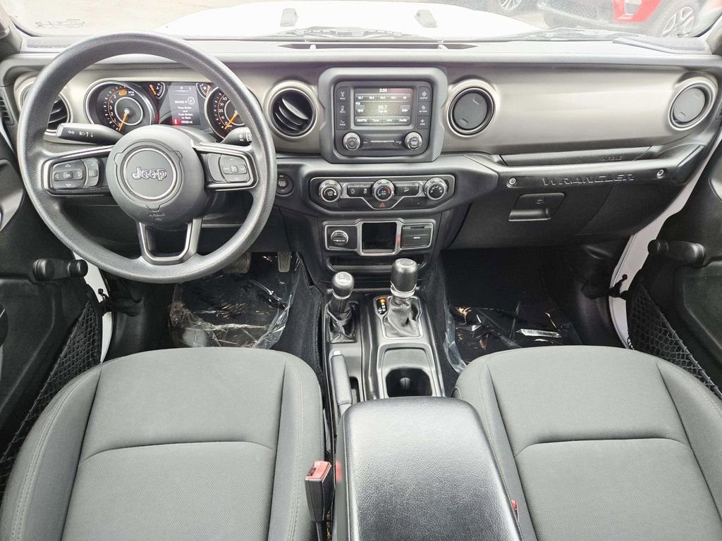 Used 2018 Jeep Wrangler Unlimited Sport image 9