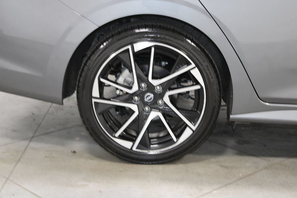 Used 2025 Nissan Sentra SR FWD image 12