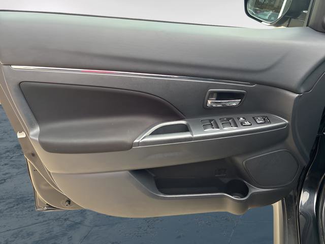 Used 2025 Mitsubishi Outlander Sport ES image 19