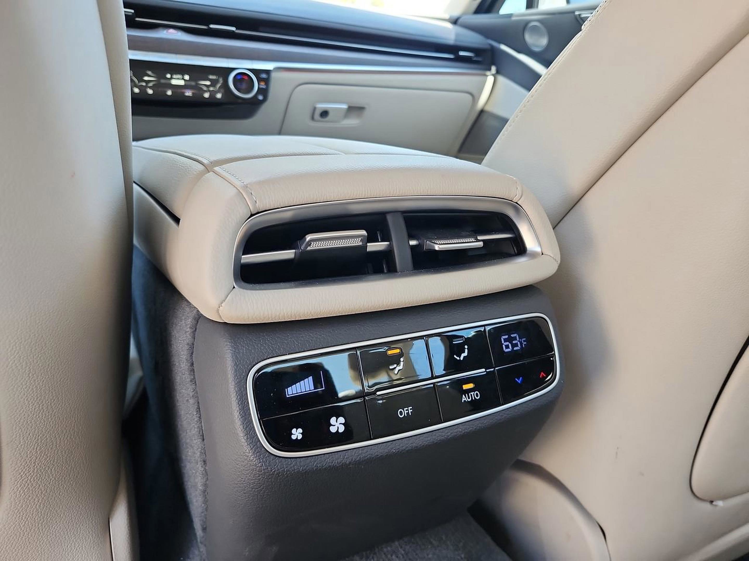 Used 2024 Genesis G80 2.5T w/ Advanced Package image 31