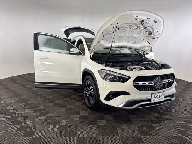 Used 2025 Mercedes-Benz GLA 250 4MATIC image 13