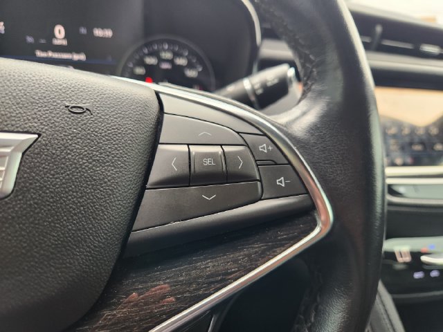 Used 2022 Cadillac XT5 Premium Luxury w/ Technology Package AWD/4WD image 29