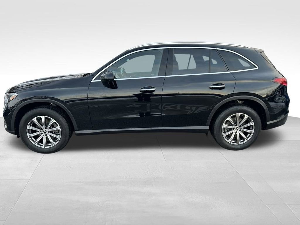Used 2025 Mercedes-Benz GLC 300 GLC 300 image 3