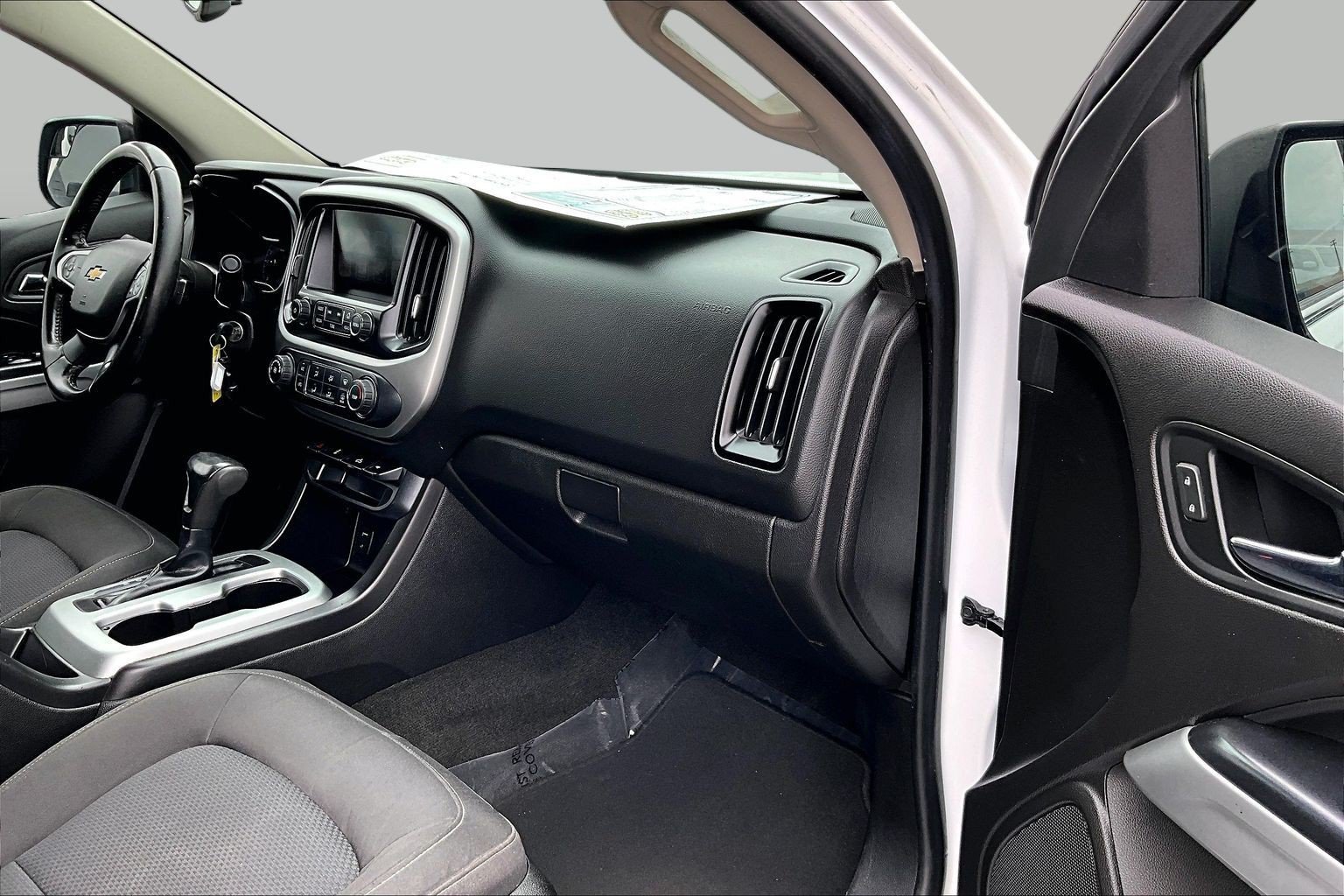 Used 2016 Chevrolet Colorado LT w/ LT Convenience Package RWD image 15