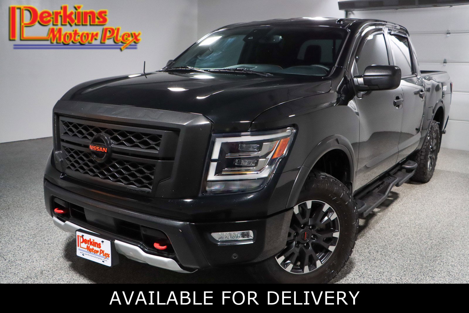 Used 2021 Nissan Titan PRO-4X w/ Pro-4x Utility Package image 1