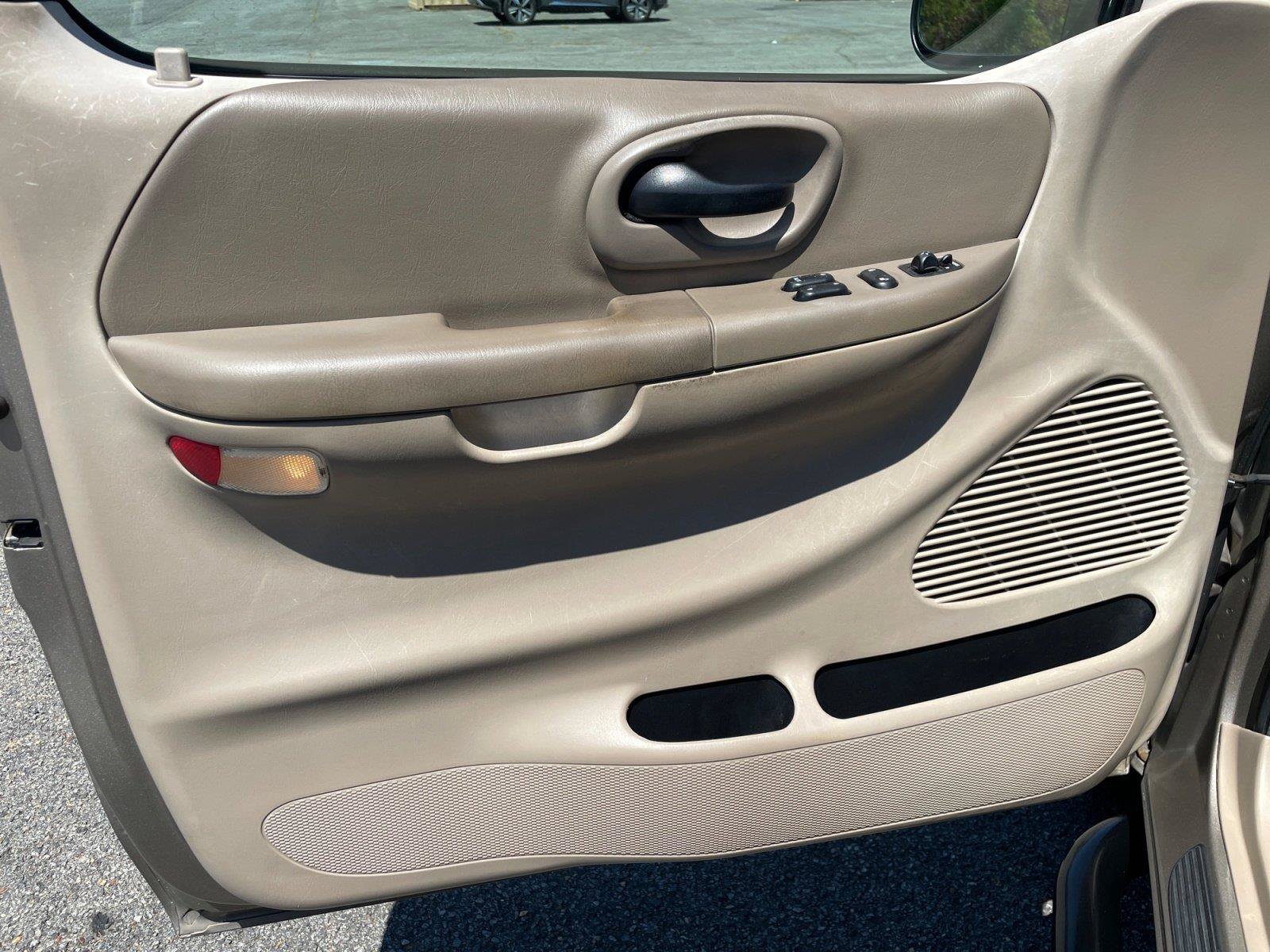 Used 2002 Ford F150 4x4 Regular Cab image 16