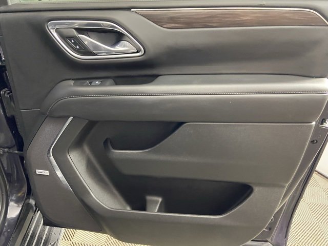 Used 2024 Chevrolet Suburban LT image 13
