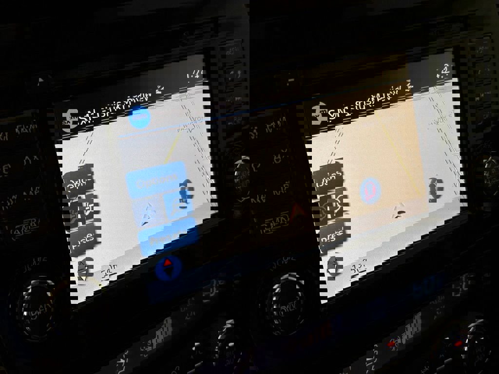 Used 2017 Nissan Rogue SL w/ SL Premium Package image 27