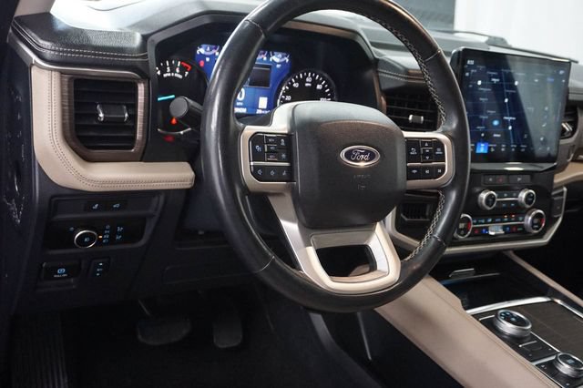 Used 2024 Ford Expedition Limited AWD/4WD image 5