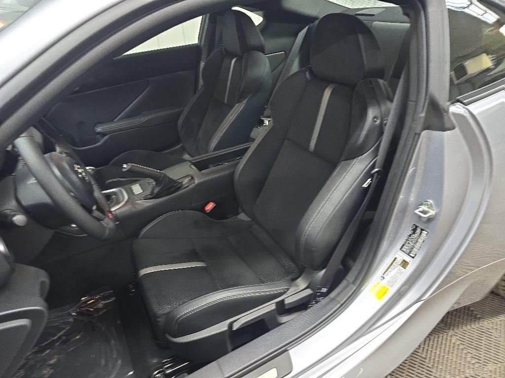Used 2025 Toyota GR86 Premium w/ Performance Package RWD image 28