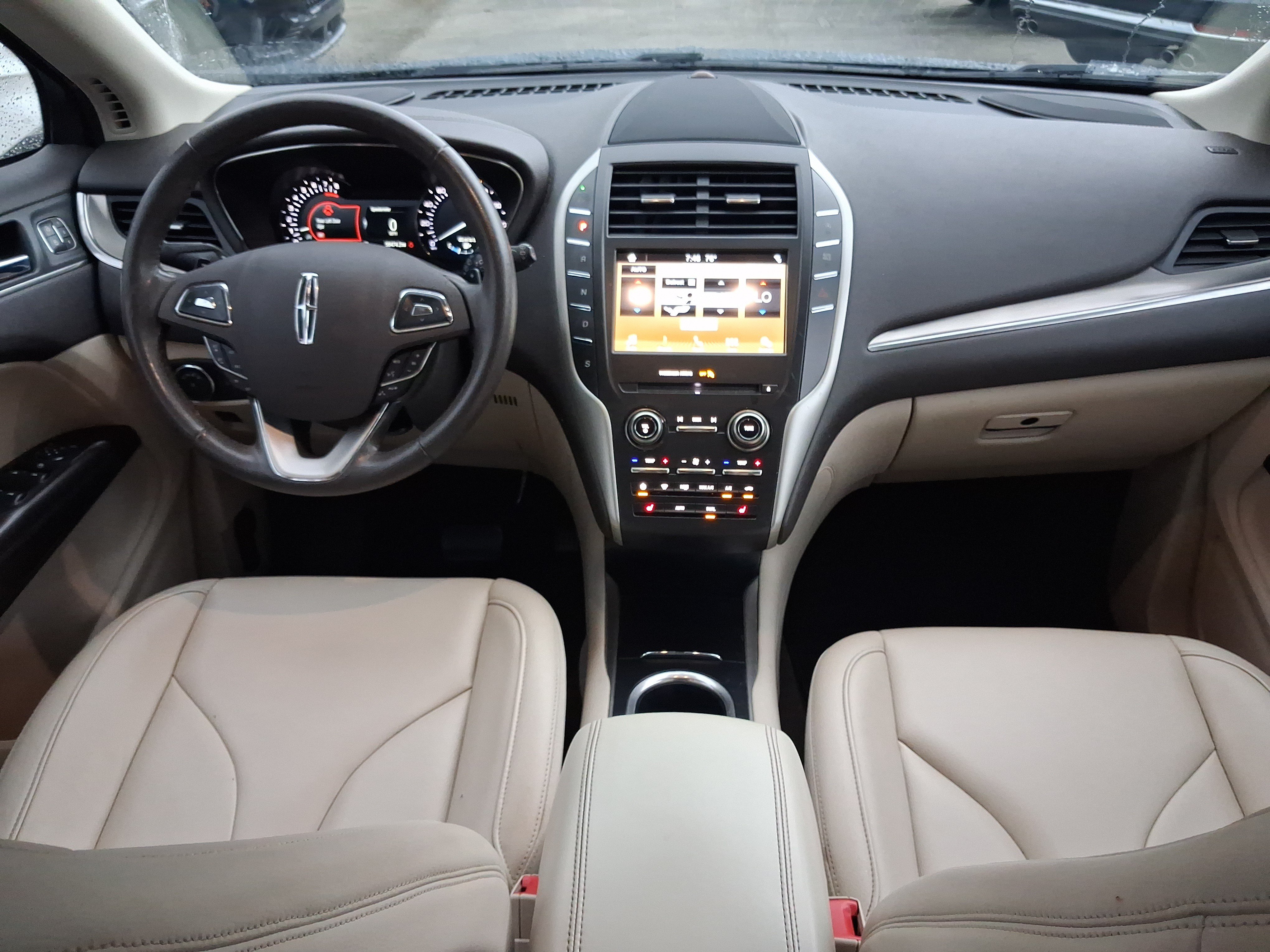 Used 2019 Lincoln MKC Premiere FWD image 7