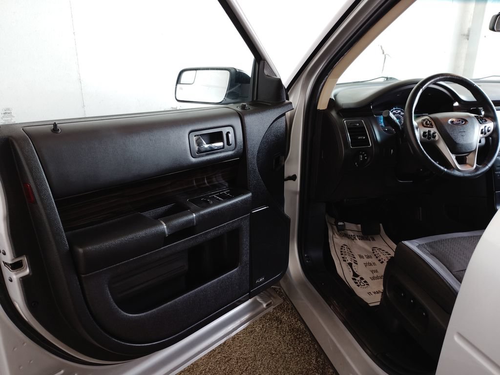 Used 2019 Ford Flex SEL AWD/4WD image 26