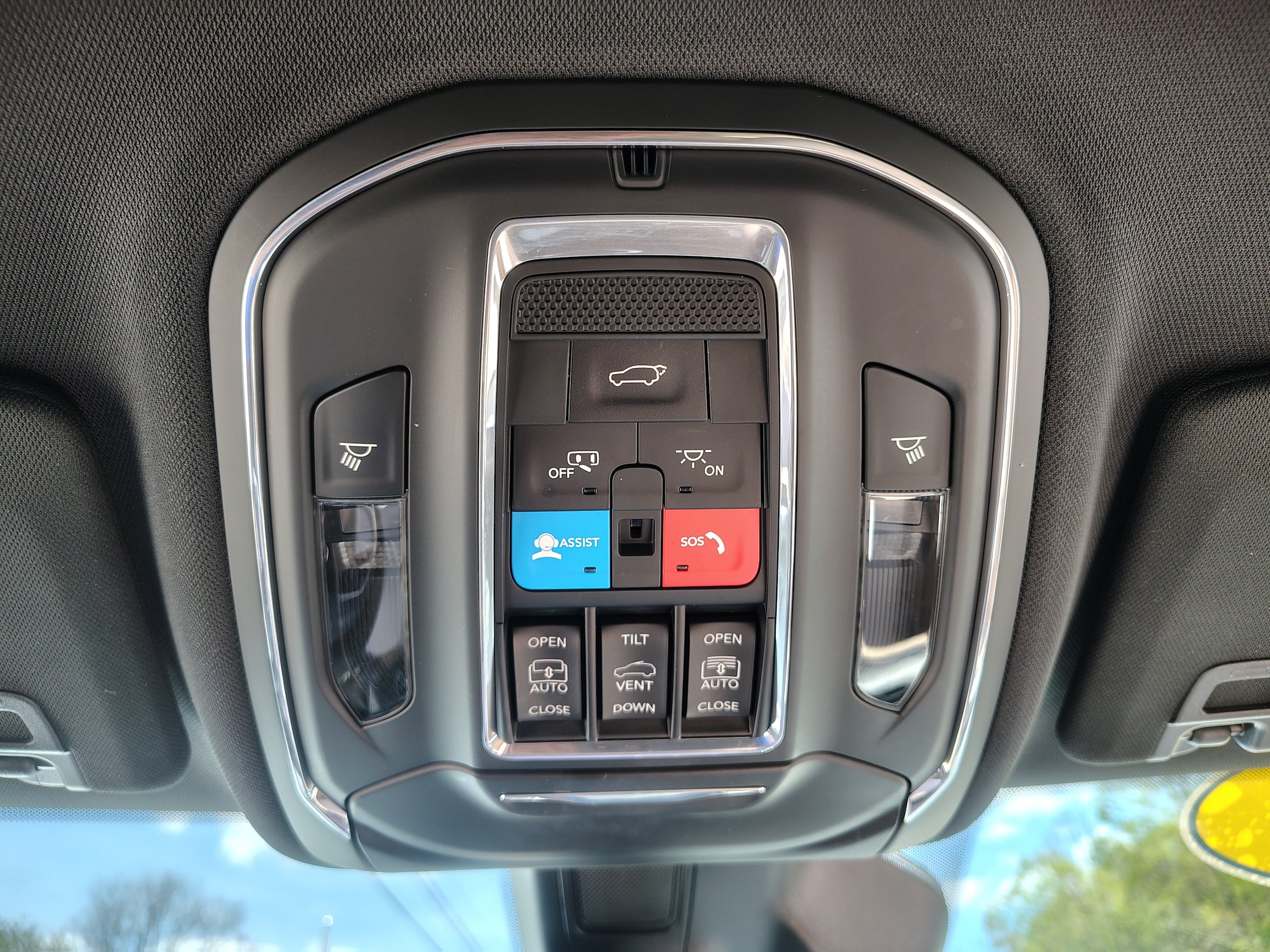 Certified 2025 Jeep Grand Cherokee Limited w/ Luxury Tech Group II AWD/4WD image 42