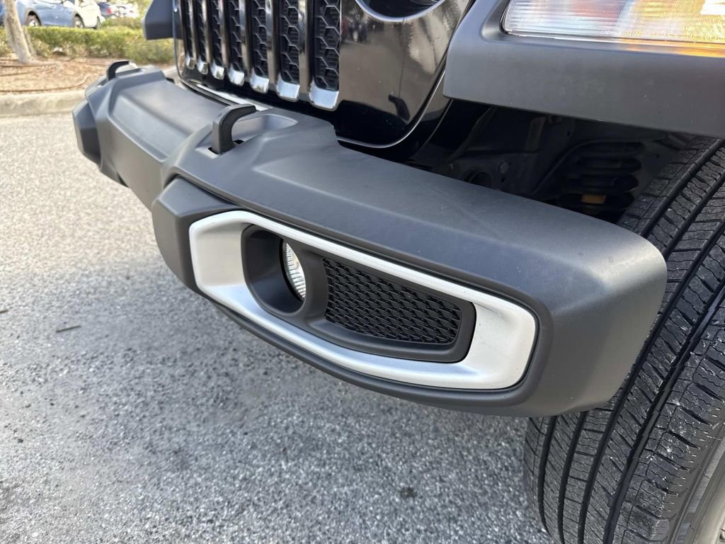 Used 2022 Jeep Gladiator Sport image 12