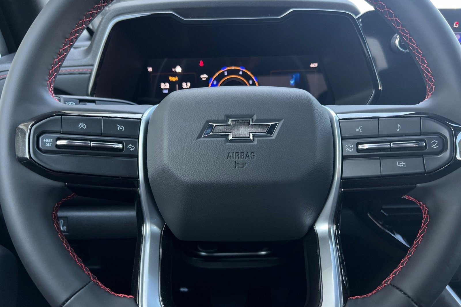 New 2025 Chevrolet Colorado Z71 w/ Midnight Edition image 26