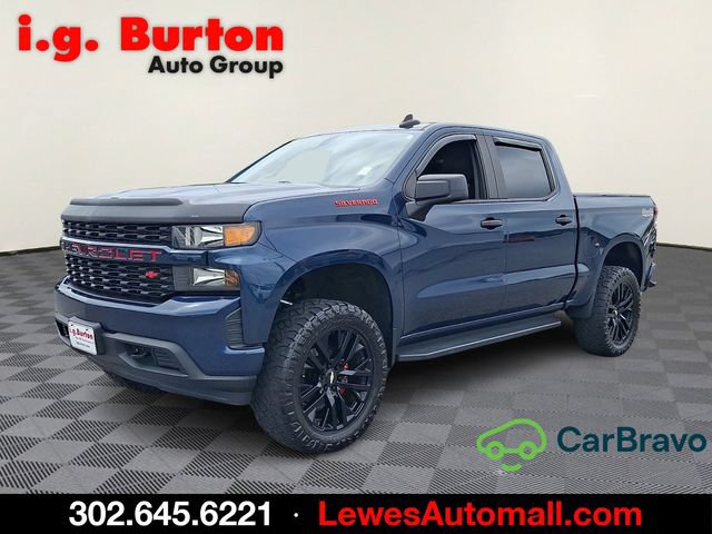 Used 2020 Chevrolet Silverado 1500 Custom w/ Custom Value Package AWD/4WD image 3