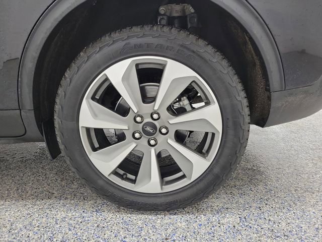 Certified 2025 Ford Escape Platinum AWD/4WD image 5