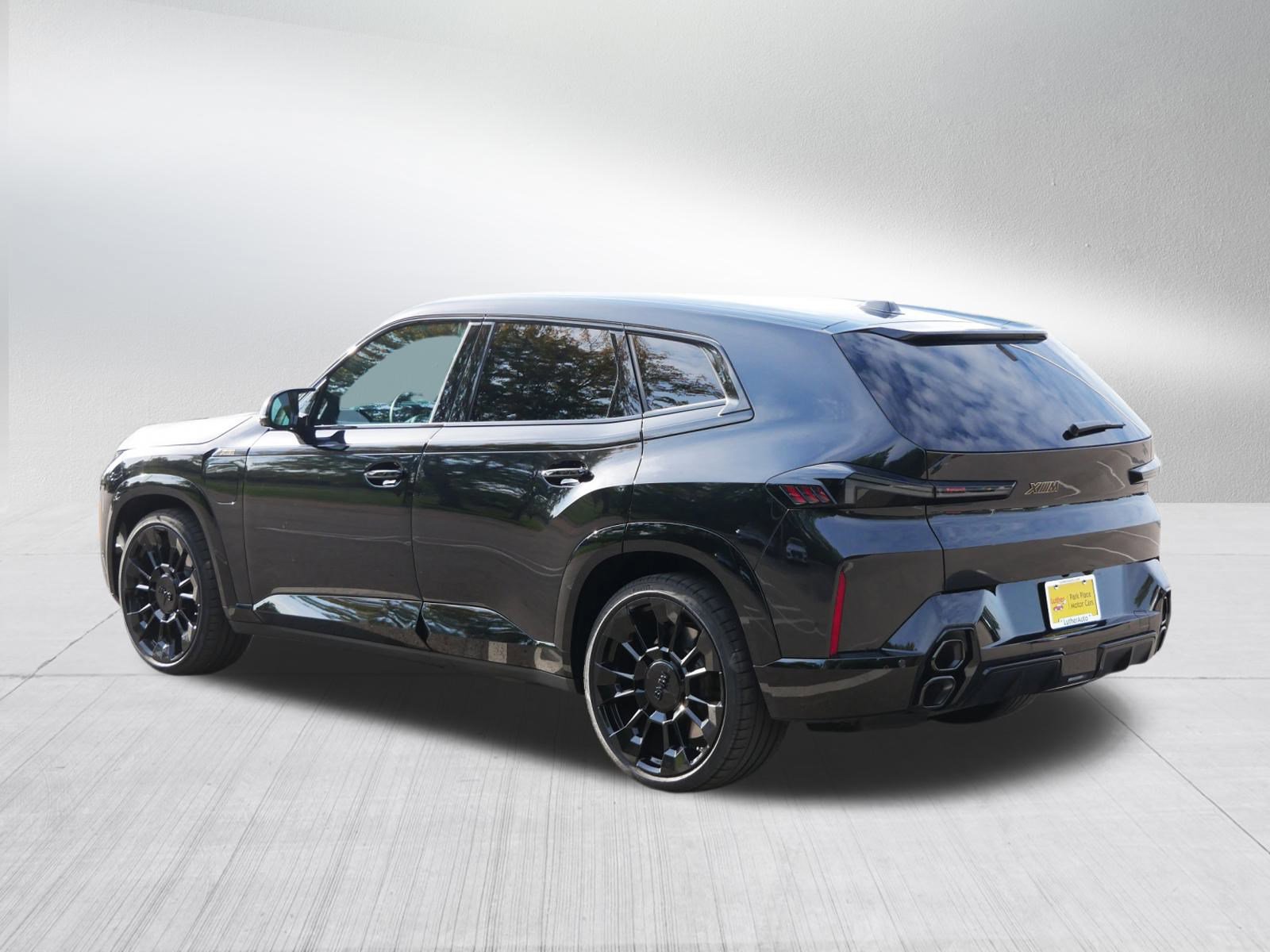 Used 2025 BMW XM image 5
