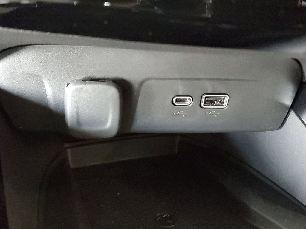 New 2026 Chevrolet Trax ACTIV w/ Sunroof Package image 26