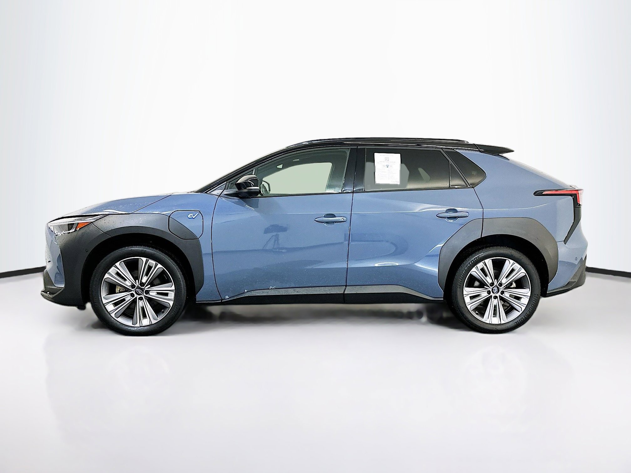 Used 2023 Subaru Solterra AWD image 4