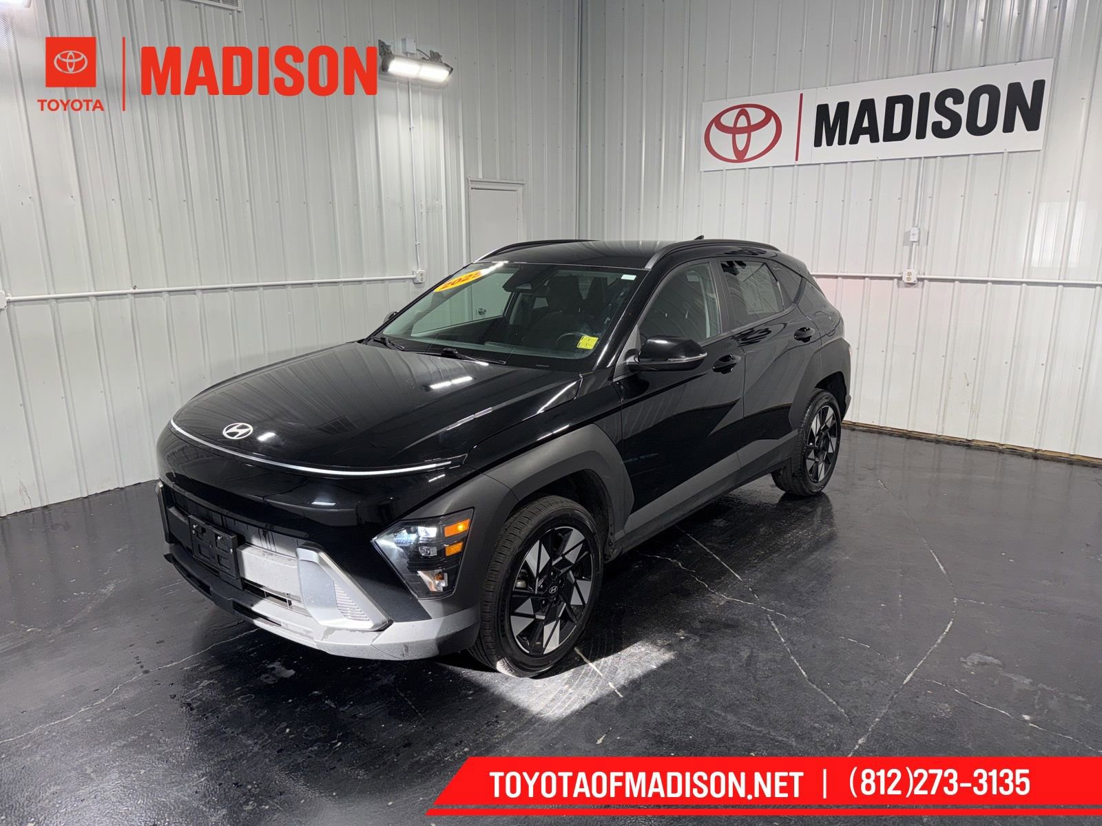 Used 2025 Hyundai Kona SEL image 1