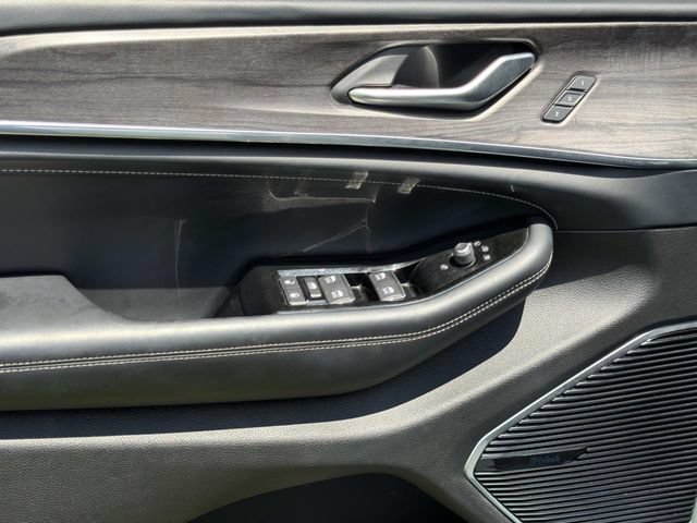 Used 2022 Jeep Grand Cherokee Overland AWD/4WD image 18