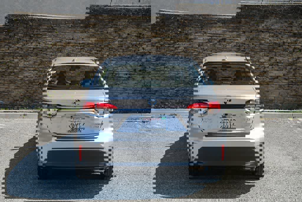 Used 2023 Toyota Corolla LE w/ Carpet Mat Package (TMS) image 8