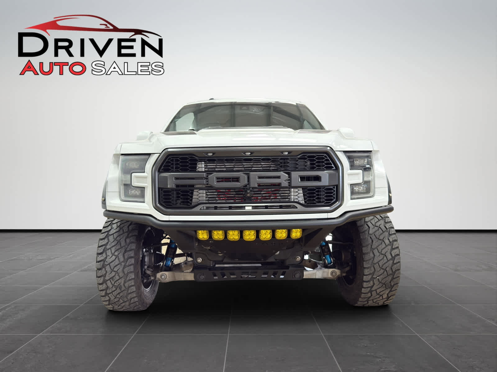 Used 2018 Ford F150 Raptor w/ Equipment Group 802A Luxury image 9