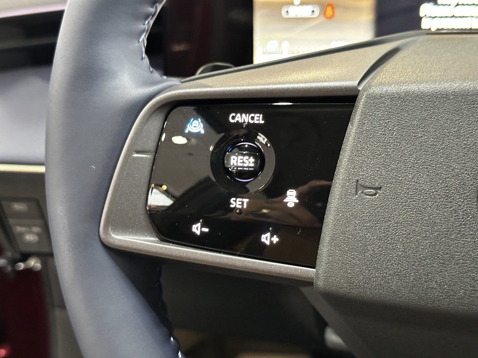 New 2026 Nissan Leaf Platinum+ w/ Illuminated Package FWD image 24