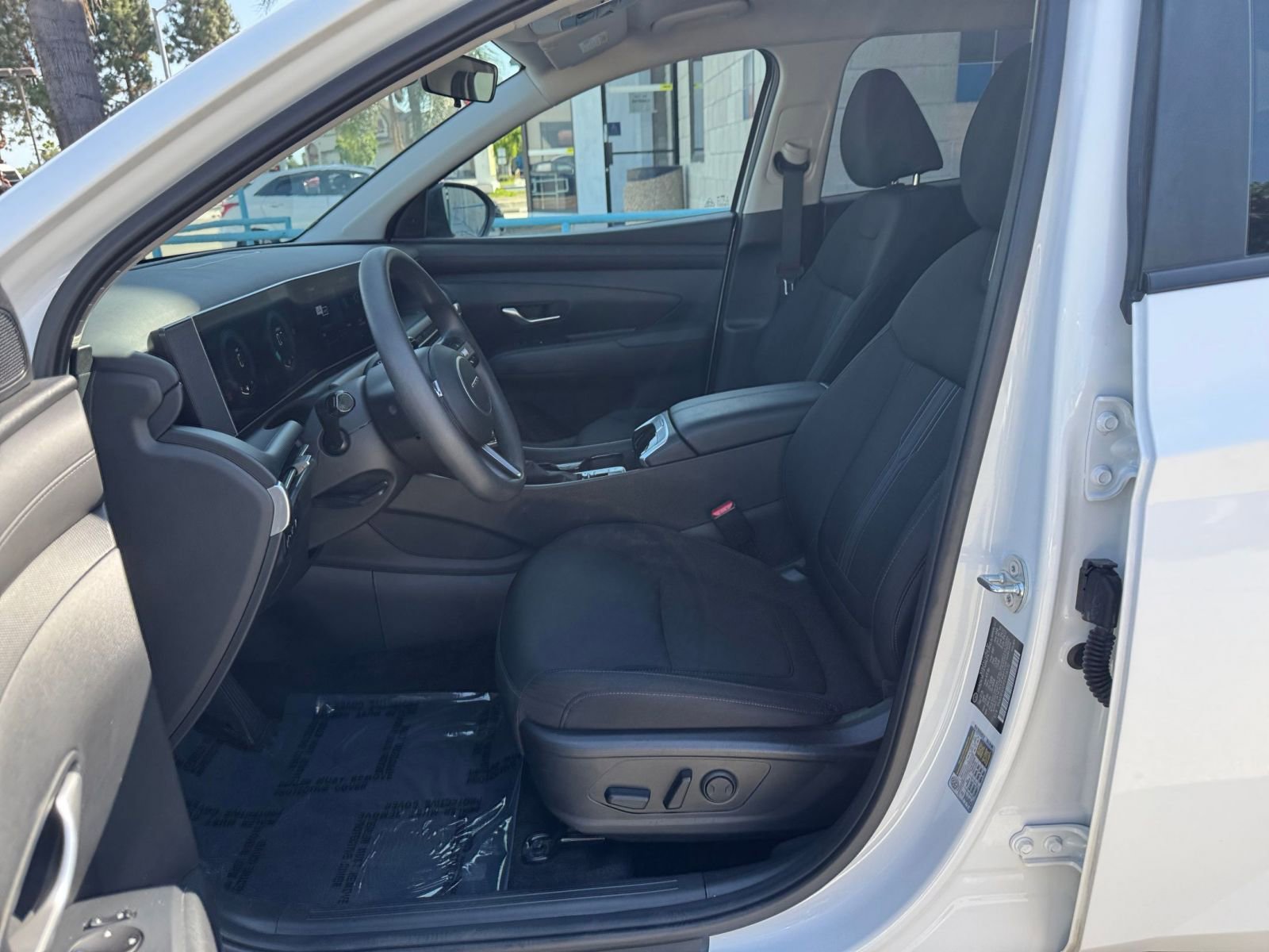 Used 2025 Hyundai Tucson SEL FWD image 29